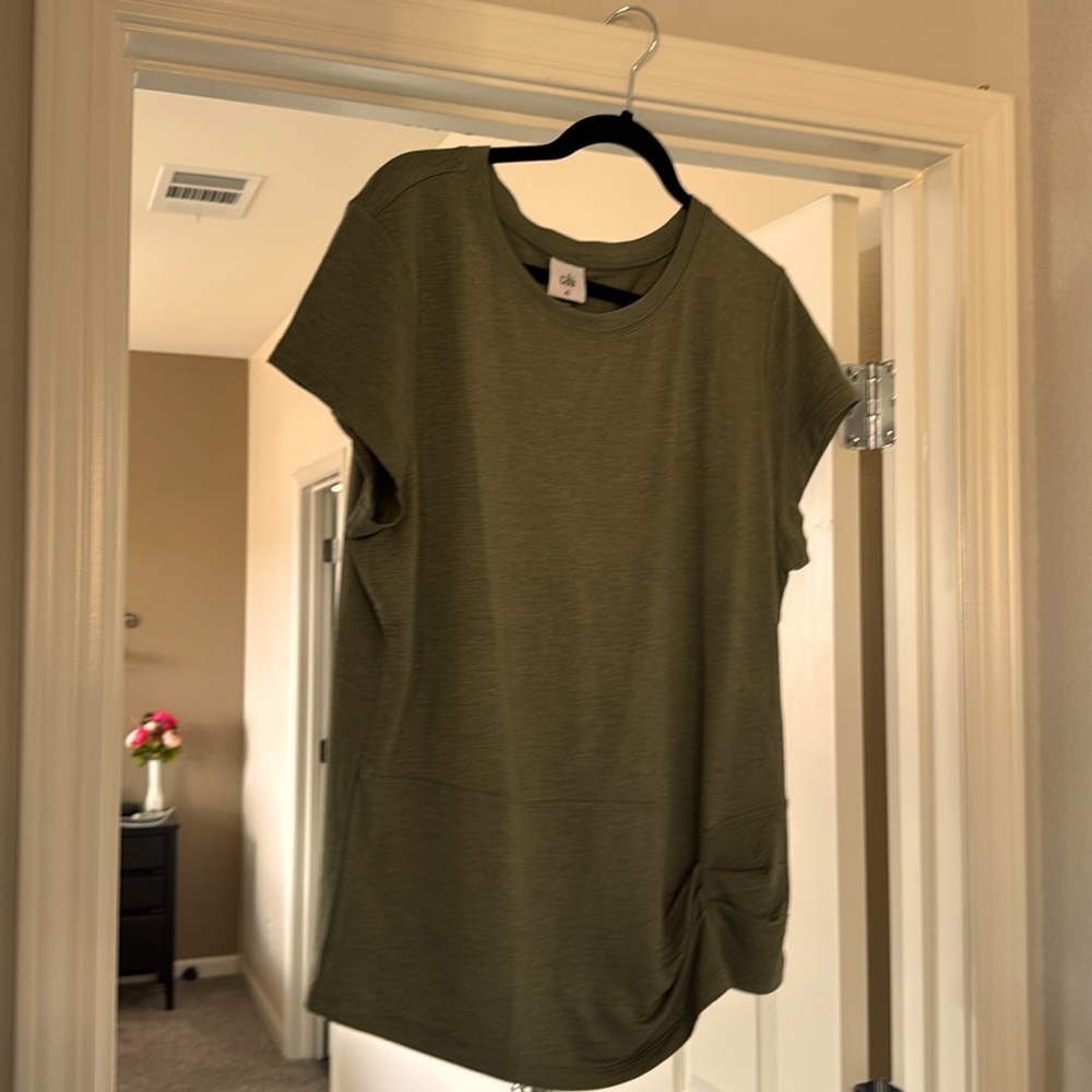 Cabi meet up top - green